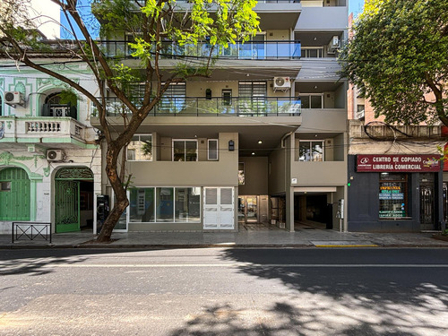 Departamento De 2 Dormitorios A Estrenar Con Cochera, Patio Y Amenities