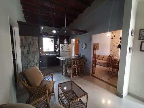 Imagen 6 de 14 de Jessica Medina Vende Casa En Cabudare Zona Mendera Sky Group