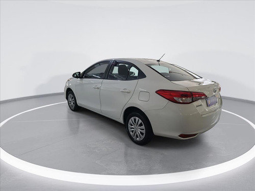 Toyota Yaris 1.5 16V FLEX SEDAN XL LIVE MULTIDRIVE