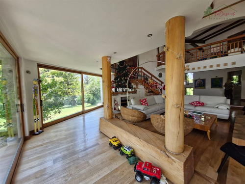 Casa En Venta De 5d/5b El Arrayan - Lo Barnechea