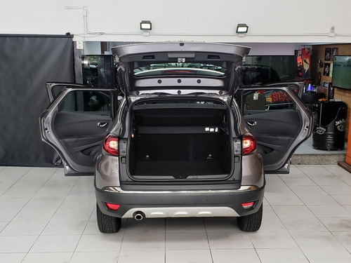 Imagem 7 de 12 de Captur 1.6 Bose Cvt 2020 23.000km
