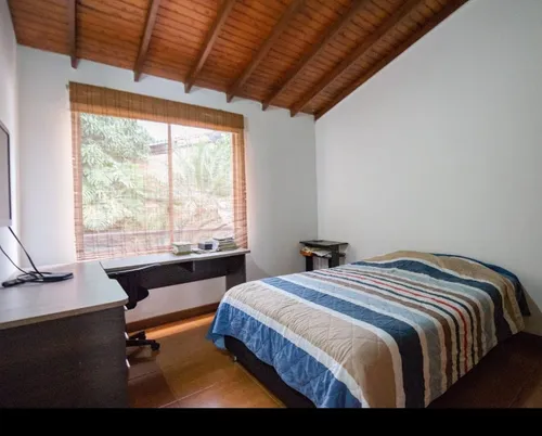 Casa En Venta En Loma De Los Balsos. Cod V16872