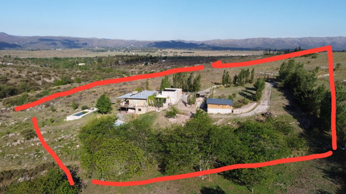 Exclusiva Casa De  Campo Con   1.5 Ha  / La Cumbre