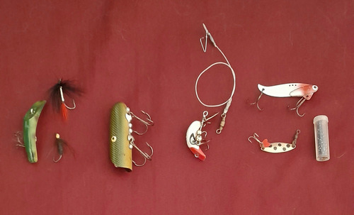 Señuelos Y Moscas Para Pesca Set Por 9 Piezas Varios (Usado)