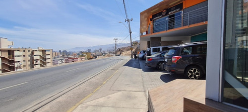 Arriendo 3 Locales, Sector Altos Gran Vía, Desde $ 950.000