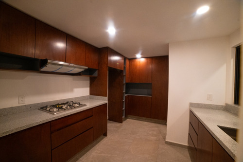 Venta De Casa En Privada Villa Esmeralda