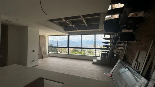 Apartamento En Venta En Loma Del Escobero. Cod V12466
