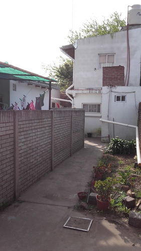 Imagen 3 de 13 de Venta 3 Deptos. Carranza 1576 Longchamps