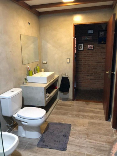 Imagen 6 de 17 de Chalet - Lote 10x35 - Castelar Norte