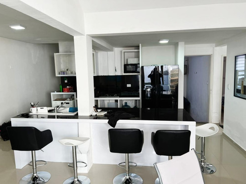 Imagen 2 de 19 de (yia173) Townhouse En Tucacas, Res Playuela