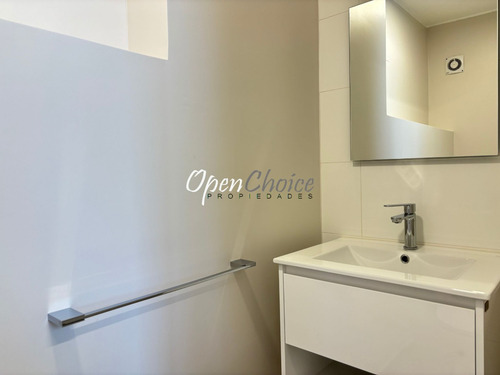 Oficina / 4 Privados / 2 Baños / Metro Los Leones