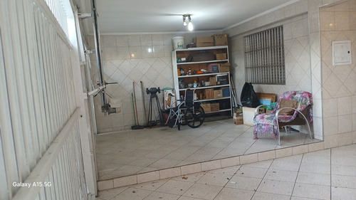 Casa 4 Dormitórios 1 Suíte 2 Banheiro