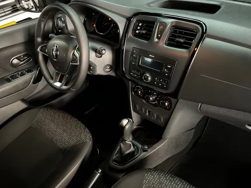 Renault Logan 1.6 Automatico