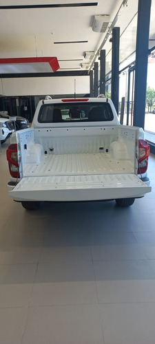 Nissan Frontier 2.3t Xe 4x2 Mt L22