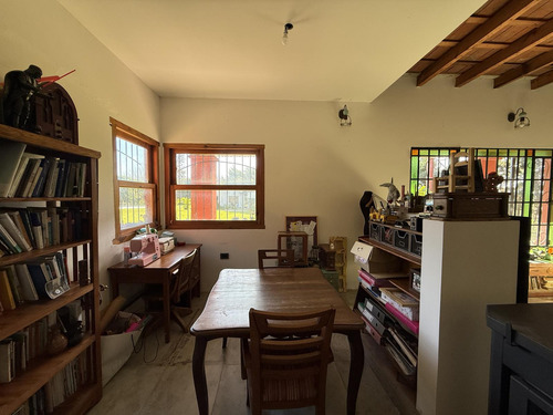 Casa En Arana - 3 Dormitorios - Amplio Terreno Parquizado - Pileta