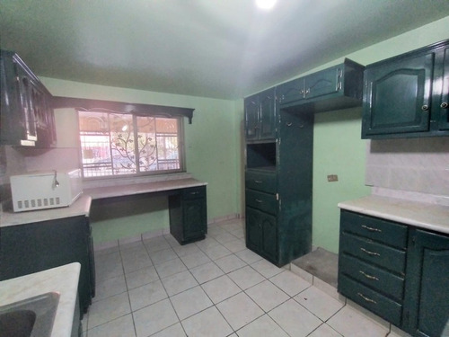 Imagen 4 de 11 de Casa En Venta Con Recámara En Planta Baja Col Rosario