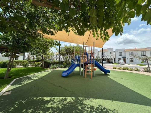 Casa En Renta En Zakia, Querétaro Sr