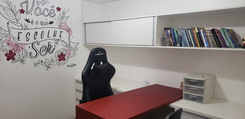Excelente Oportunidade Para Você Que Sonhe Em Morar Em Um Sobrado Com 3 Suítes, 3 Vagas, Jardim, Próximos Aos Melhores Colégios, Mercados E Farmácias E A 600 Metros De São Caetano E Da Vila Zelina.