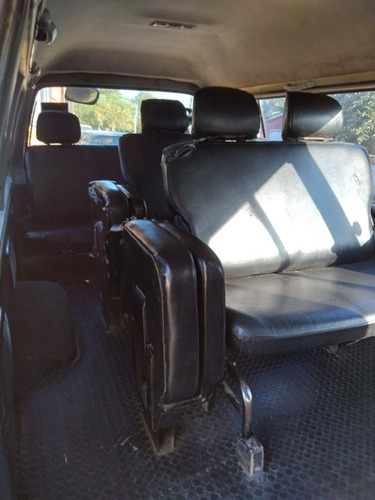 Hyundai H100 2.5 15 Pasajeros