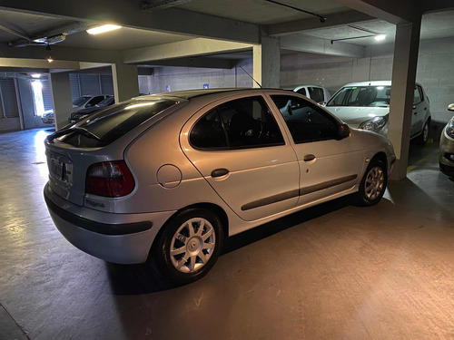 Renault Megane F2 5 Ptas 1.6 Pack Plus 2006 (fyr673)