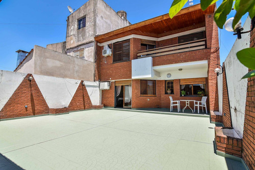 Imagen 2 de 30 de Venta Casa 5 Ambientes Con Deposito Quincho Patio