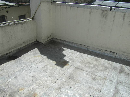 Imagen 16 de 17 de Venta Al Frente Con Balcon -estado Original Apto Credito- Apto Propfesionales
