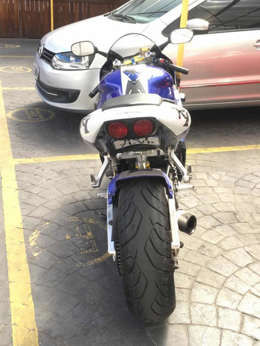 Yamaha R1