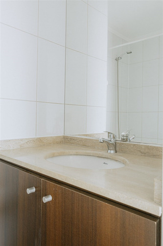 Departamento En Arriendo De 1 Dorm. En Santiago Lira 140
