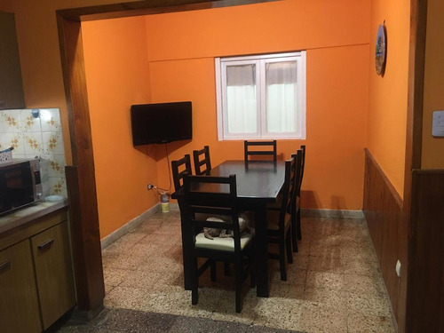 Imagen 7 de 16 de Casa De 2 Dormitorios En Venta Con Cochera Y Parillero - Centro Sur - Zona Sur