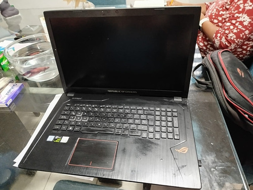 Asus Rog Gl753v I7 16gb 1tb Ssd Gtx 1050 Wins10-oportunidad (Usado)