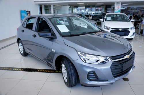 Imagem 3 de 7 de Chevrolet Onix 1.0 (flex)