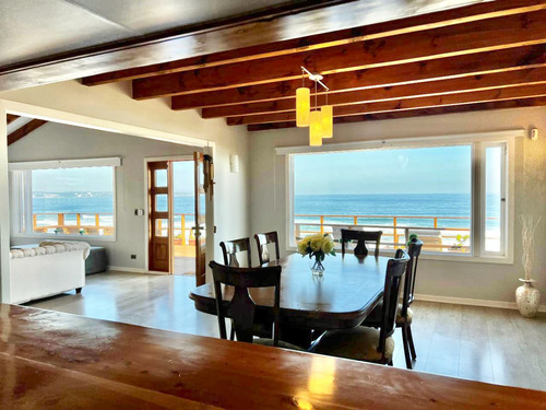 Interesante Casa En Venta Frente Al Mar En Maitencillo