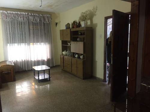 Imagen 2 de 14 de Venta Casa Estilo Americana.