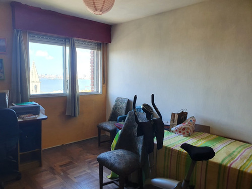 Imagen 9 de 12 de Inmobiliaria Rias Altas Vende Cómodo Apartamento En Piso Alto Con La Mejor Vista Desde El Cerro