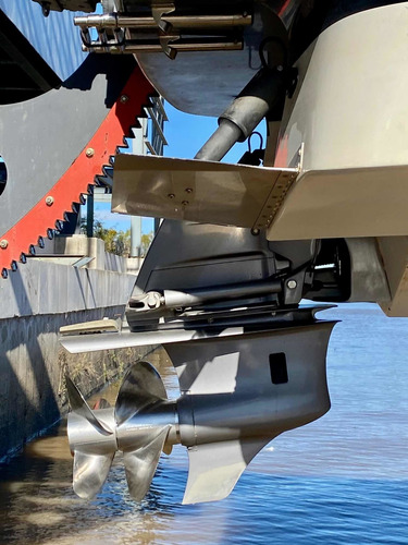Barco Crucero Quest 25 2017 200 Horas Volvo Penta 300 Hp