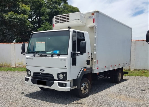 Imagem 4 de 10 de Cargo 815 Refrigerado