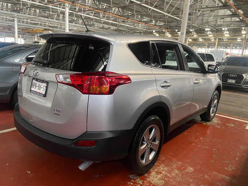 Imagen 4 de 12 de Toyota Rav4 Xle Xle