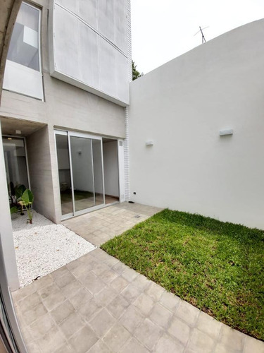 Imagen 4 de 15 de Venta Depto Dos Dormitorios Patio Verde Y Cochera.