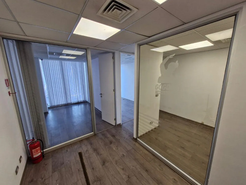 Of. Alameda 4050- Metro / 3 Privados-2 Baños / 2 Estac +1 Bd