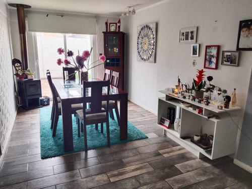 Vive En Este Tranquilo Barrio (74427)