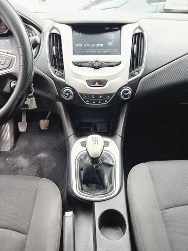 Chevrolet Cruze 1.4 Ls Mt