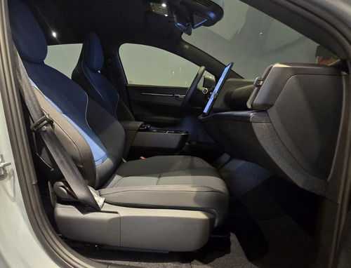Volvo EX30 Core E40