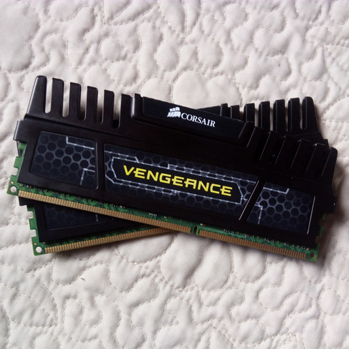 Imagem 2 de 5 de Memoria Ram 8gb (2x4gb) Ddr3 Corsair 1600mhz Vengeance Black