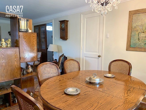 Casa En Venta De 5 Dorm. En Providencia