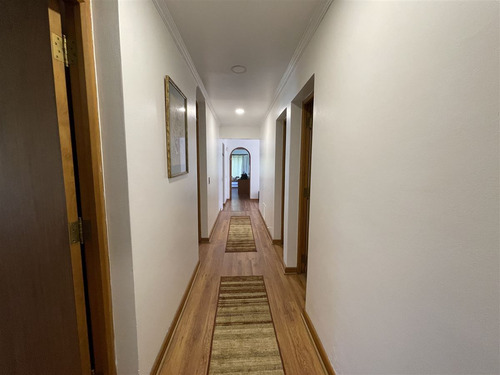 Casa En Venta De 4 Dorm. En Lo Barnechea Jardin Dehesa