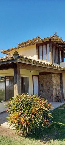 Casa De 3 Quartos E 5 Banheiros