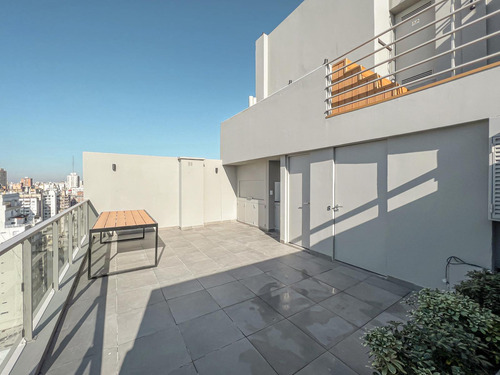 Departamento De 1 Dormitorio Con Comodín, Vista Al Río Y Amenities