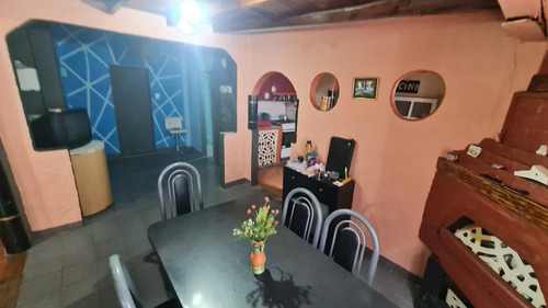 Casa Con Lote Propio En Venta. Jose Leon Suarez