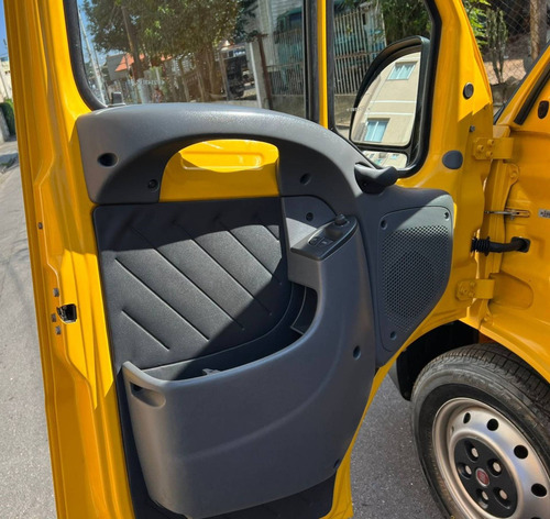 Imagem 13 de 15 de Fiat Ducato 2.3 Maxicargo 12 16v Turbo Diesel 4p Manual