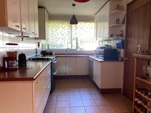 Estupenda Casa Estilo Chilena De Un Piso Con Gran Terreno